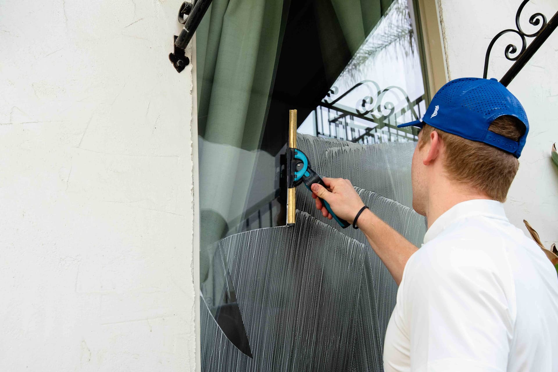 Blog post How Fresno’s Extreme Heat Damages Your Windows Over Time image